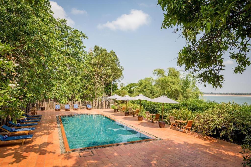 Le Relais De Chhlong Hotel Kratie Exterior foto
