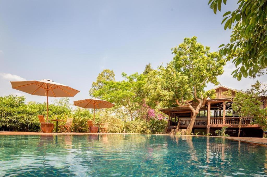 Le Relais De Chhlong Hotel Kratie Exterior foto